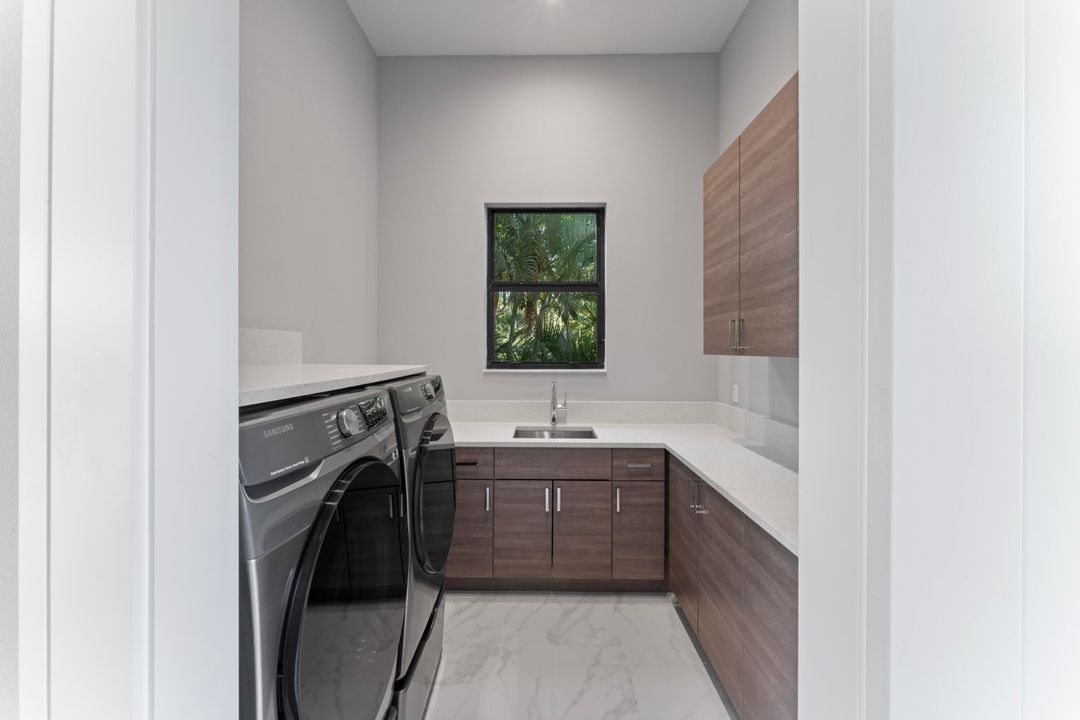 待售: $2,900,000 (4 贝兹, 4 浴室, 3588 平方英尺)