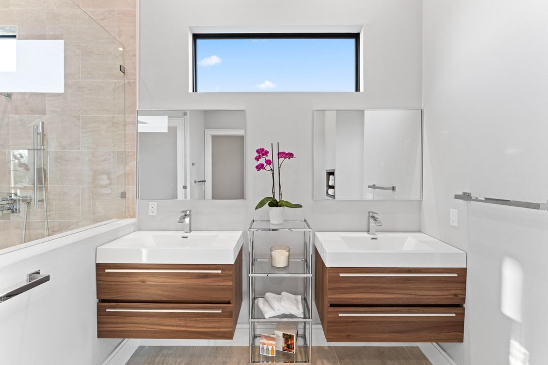 待售: $2,900,000 (4 贝兹, 4 浴室, 3588 平方英尺)