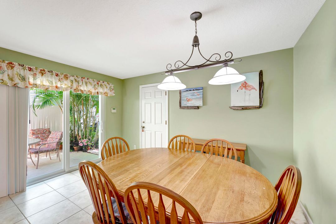 待售: $259,900 (3 贝兹, 2 浴室, 1679 平方英尺)