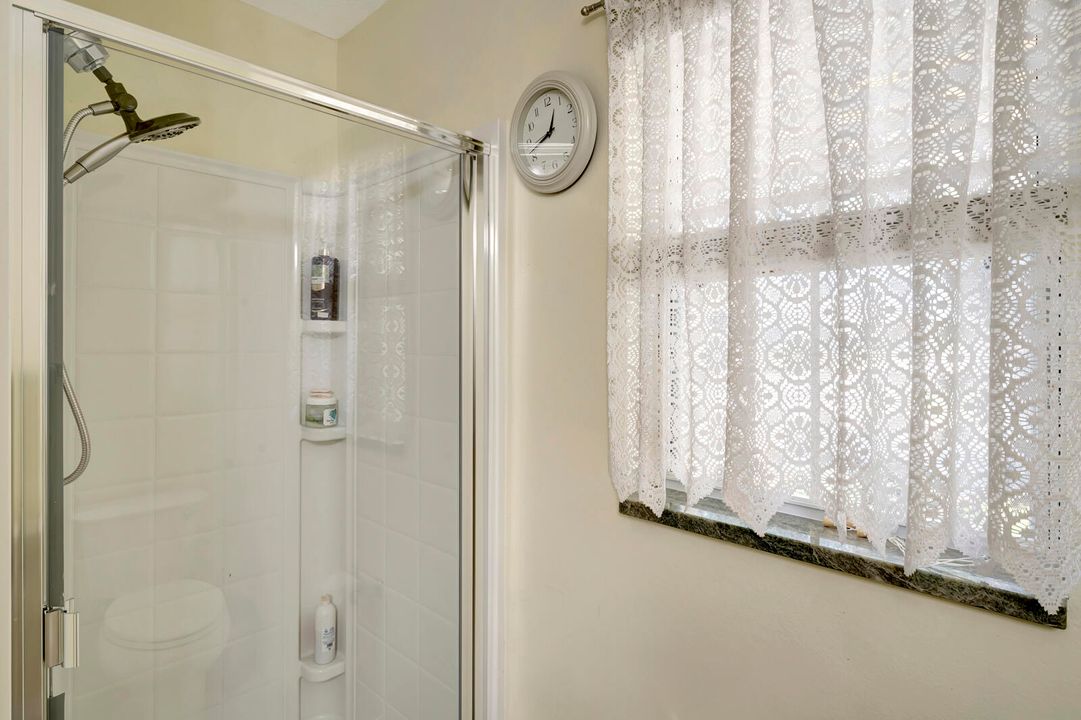 待售: $259,900 (3 贝兹, 2 浴室, 1679 平方英尺)