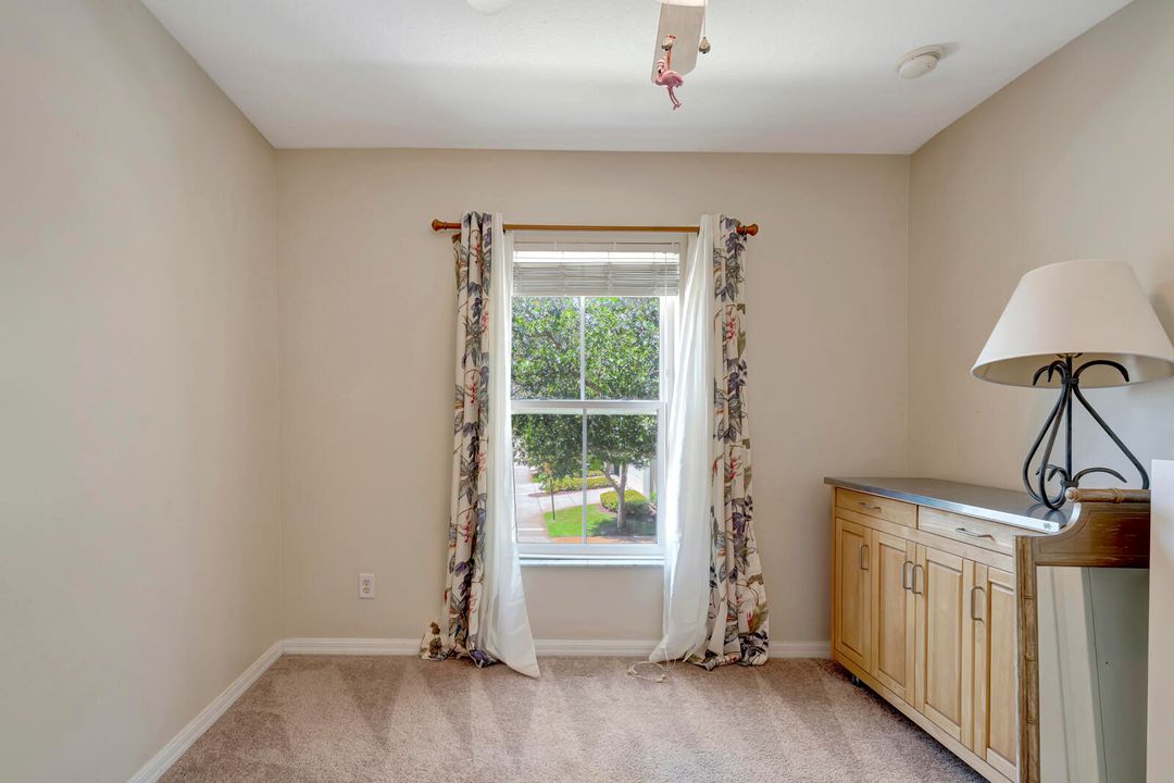 待售: $259,900 (3 贝兹, 2 浴室, 1679 平方英尺)