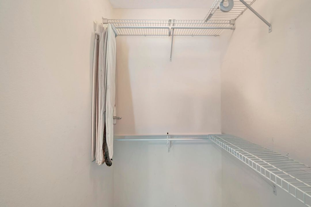 待售: $259,900 (3 贝兹, 2 浴室, 1679 平方英尺)