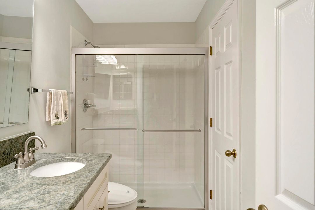 待售: $259,900 (3 贝兹, 2 浴室, 1679 平方英尺)