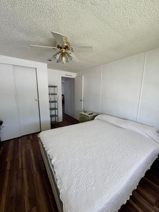 待售: $42,000 (2 贝兹, 2 浴室, 1300 平方英尺)