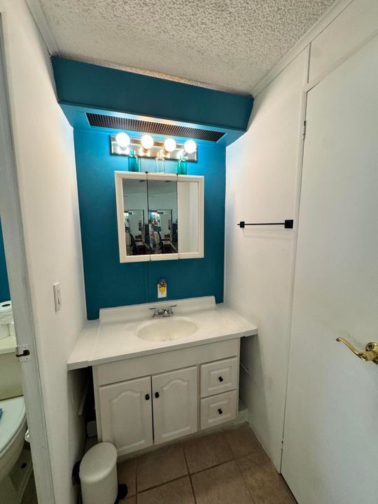 待售: $42,000 (2 贝兹, 2 浴室, 1300 平方英尺)