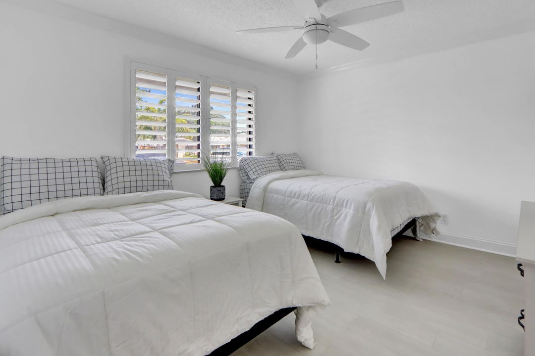 Active With Contract: $475,000 (2 beds, 2 baths, 1135 Square Feet)