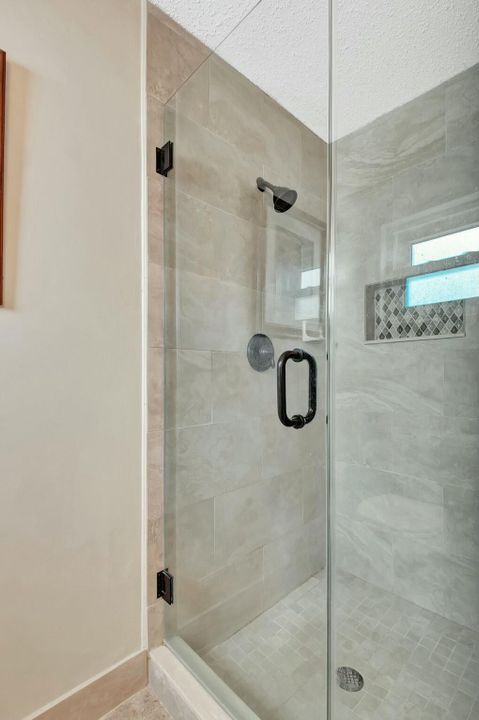 For Sale: $450,000 (2 beds, 2 baths, 1428 Square Feet)