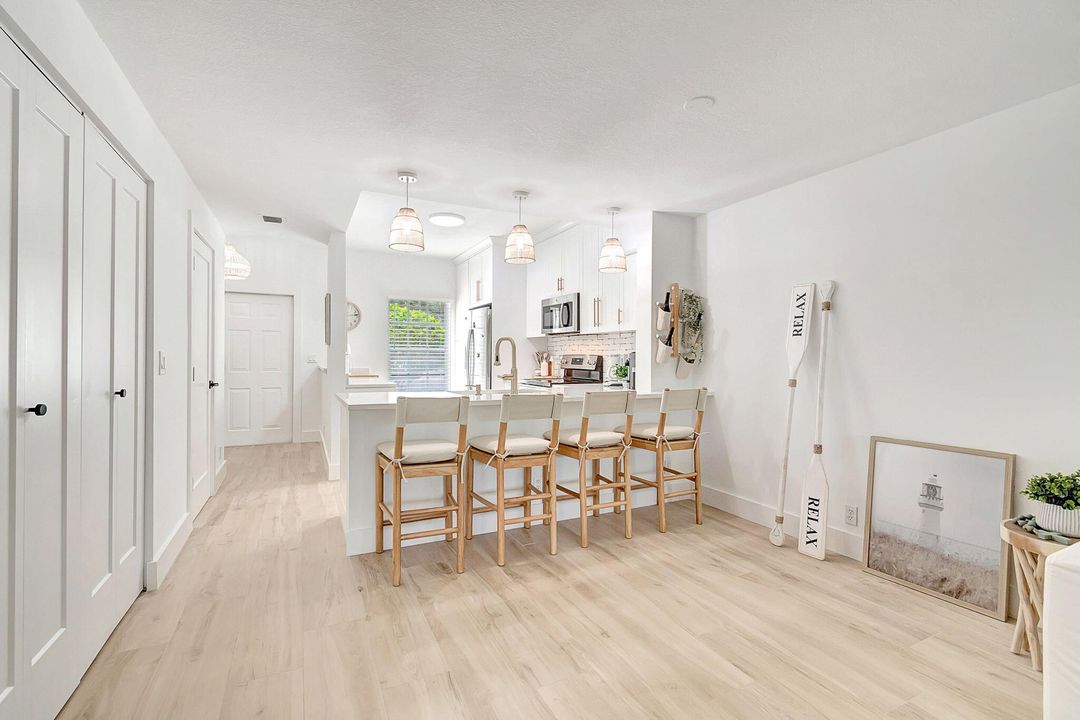 Activo con contrato: $5,300 (2 camas, 2 baños, 1184 Pies cuadrados)