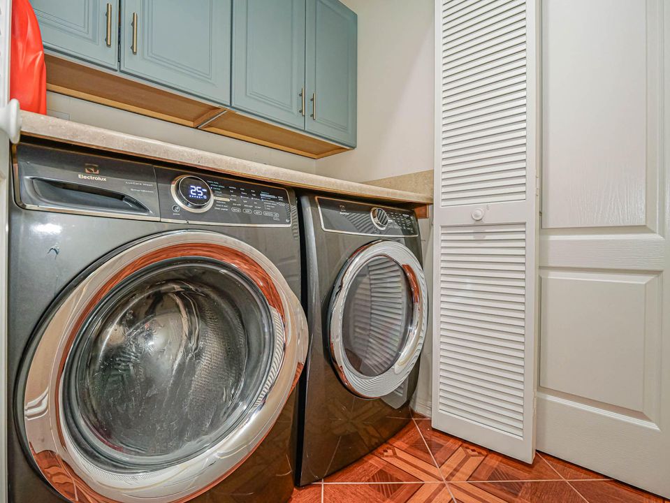 For Rent: $7,000 (2 beds, 2 baths, 1629 Square Feet)