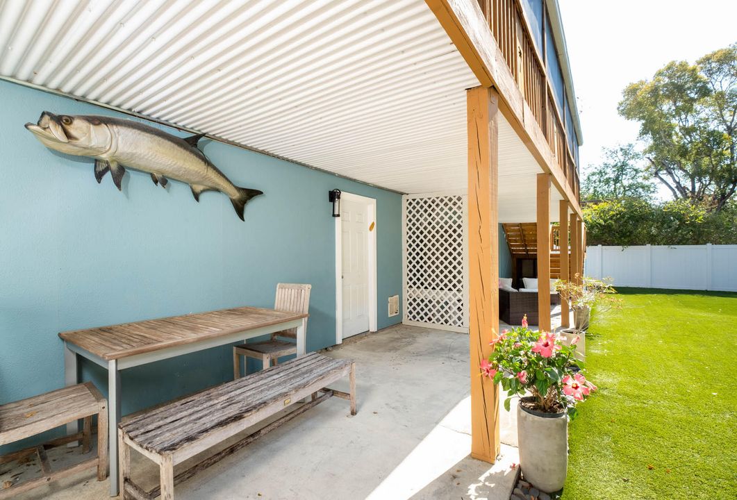 For Sale: $799,000 (4 beds, 2 baths, 1512 Square Feet)