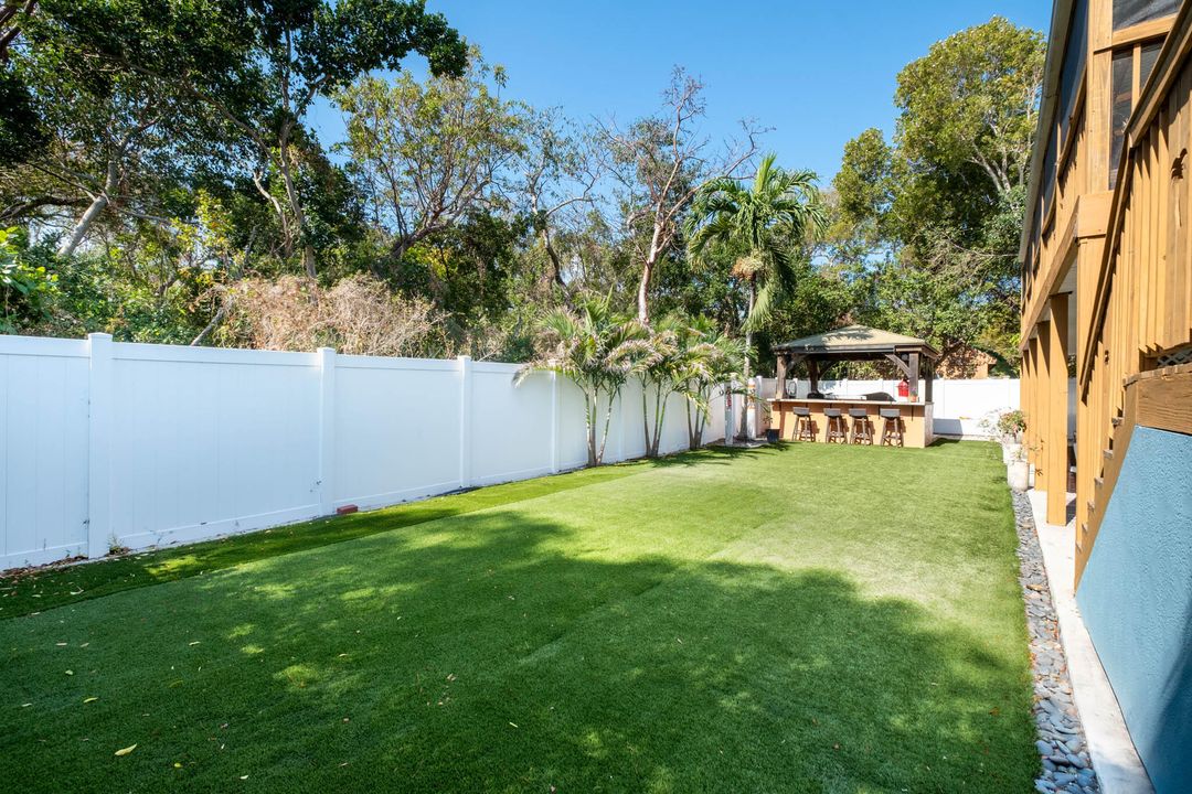 For Sale: $799,000 (4 beds, 2 baths, 1512 Square Feet)