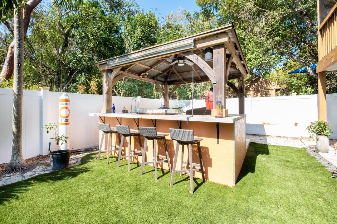 For Sale: $799,000 (4 beds, 2 baths, 1512 Square Feet)