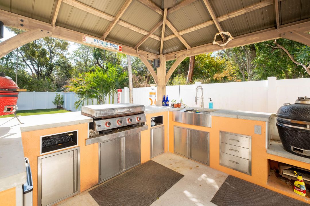 For Sale: $799,000 (4 beds, 2 baths, 1512 Square Feet)