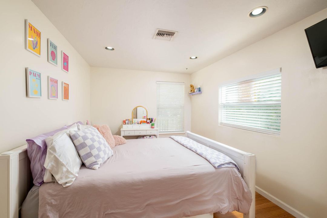 For Sale: $799,000 (4 beds, 2 baths, 1512 Square Feet)