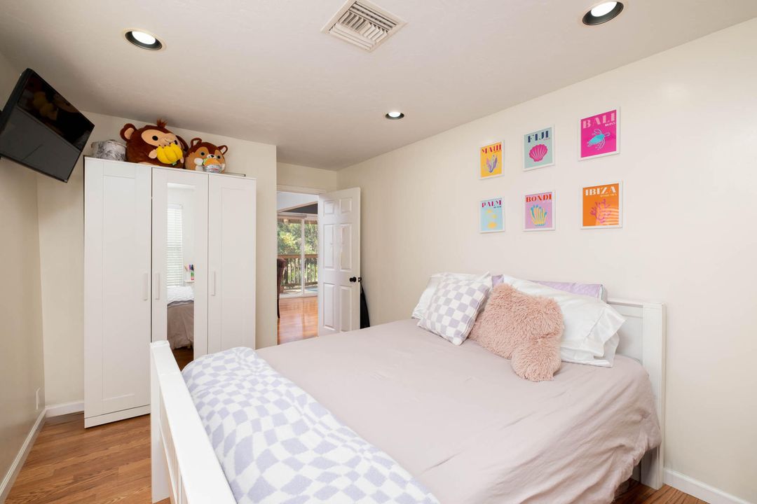 For Sale: $799,000 (4 beds, 2 baths, 1512 Square Feet)