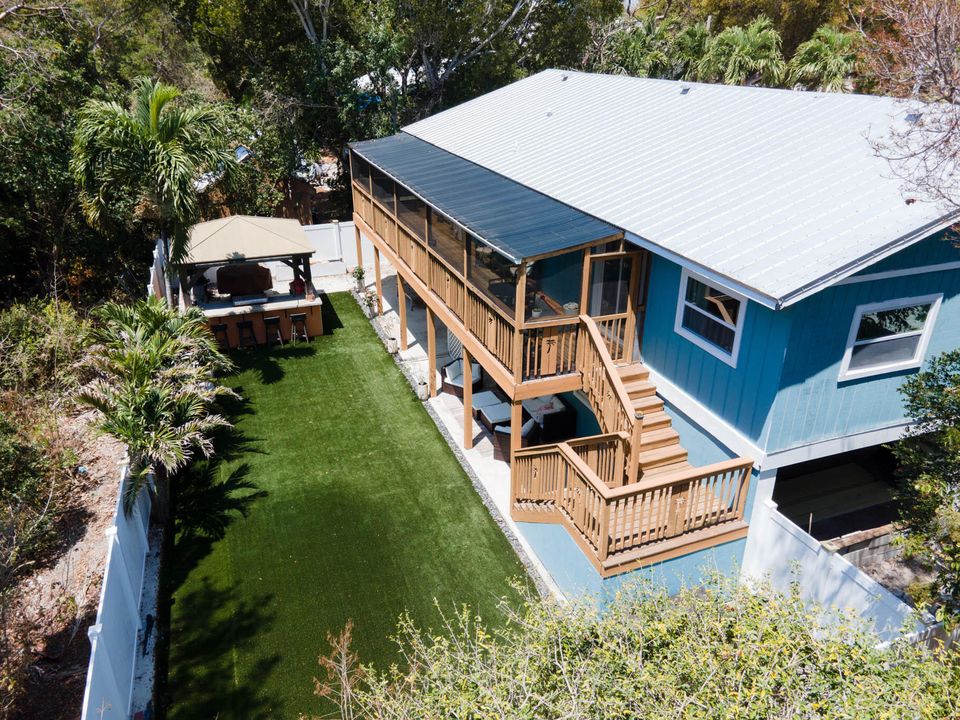 For Sale: $799,000 (4 beds, 2 baths, 1512 Square Feet)