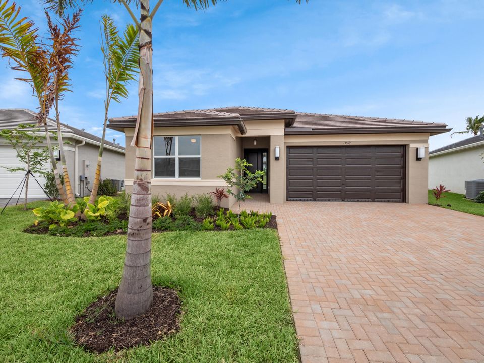 Recently Rented: $3,000 (3 beds, 2 baths, 1752 Square Feet)