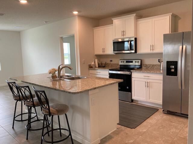 Active With Contract: $2,450 (3 beds, 2 baths, 1672 Square Feet)