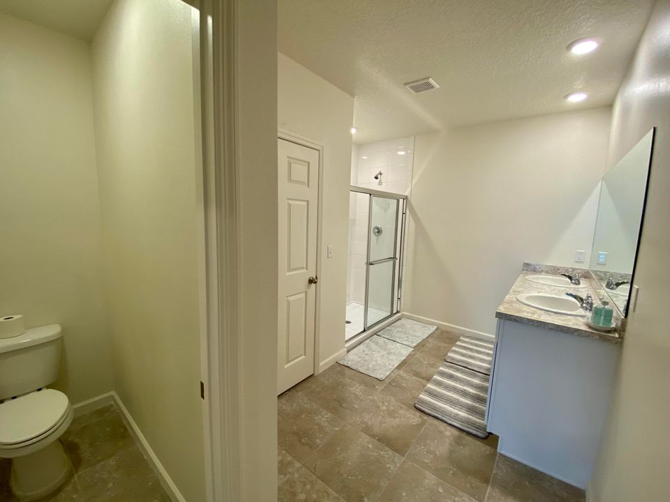 Active With Contract: $2,450 (3 beds, 2 baths, 1672 Square Feet)