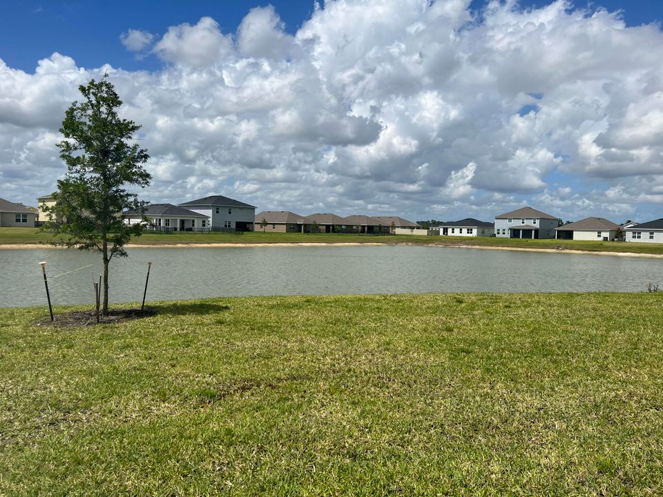 Active With Contract: $2,450 (3 beds, 2 baths, 1672 Square Feet)