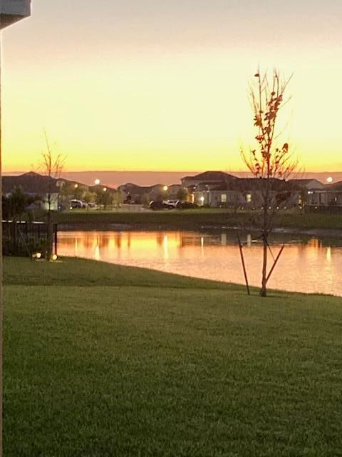 Active With Contract: $2,450 (3 beds, 2 baths, 1672 Square Feet)