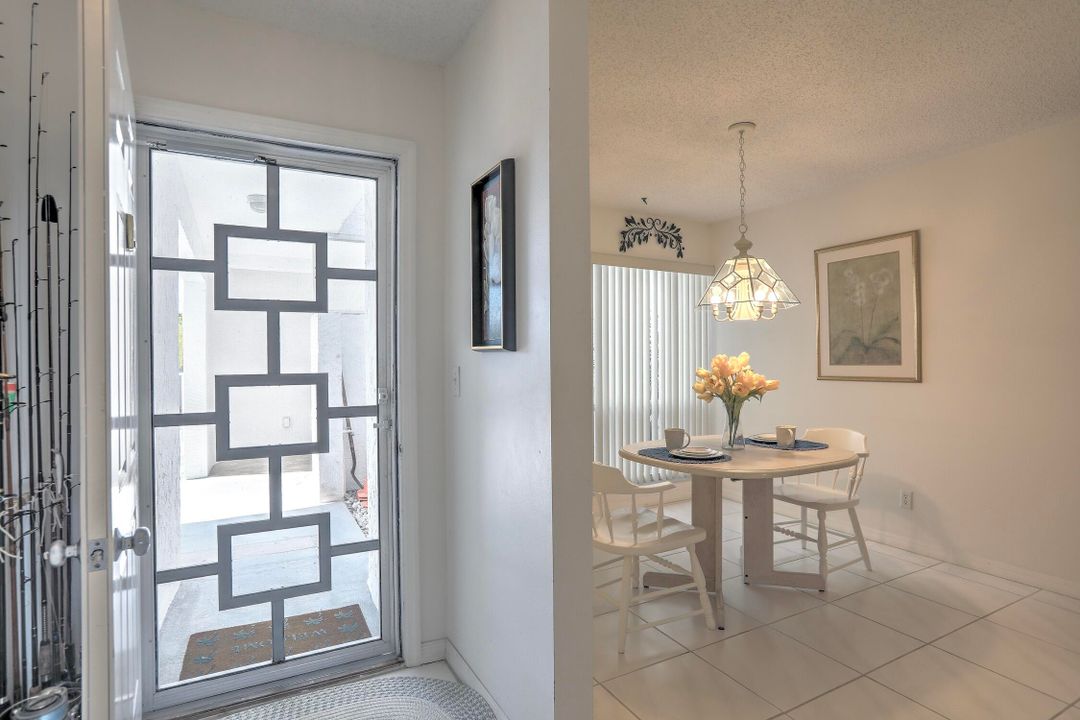 На продажу: $315,000 (2 спален, 2 ванн, 1285 Квадратных фут)