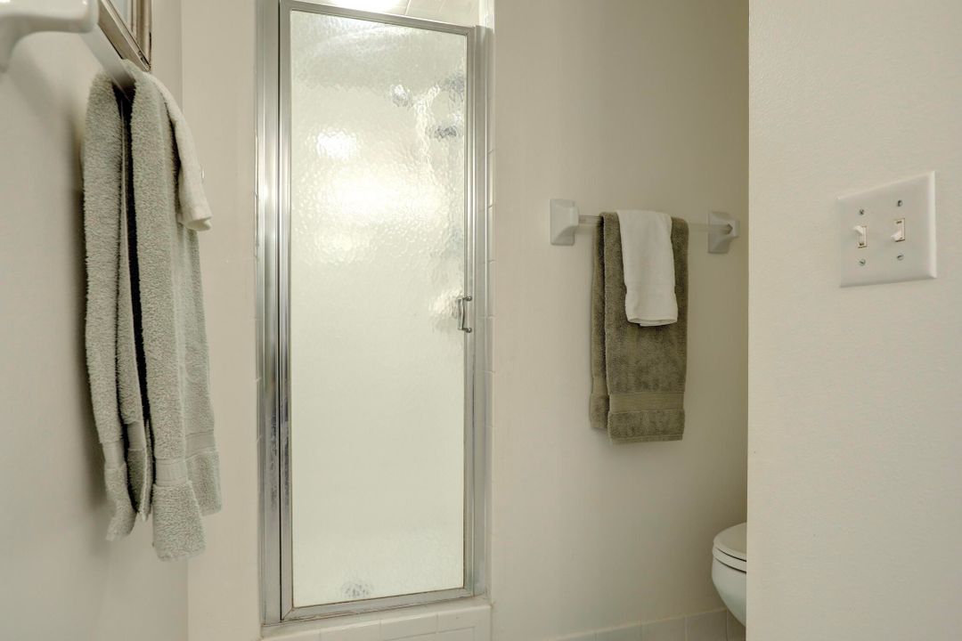 На продажу: $315,000 (2 спален, 2 ванн, 1285 Квадратных фут)