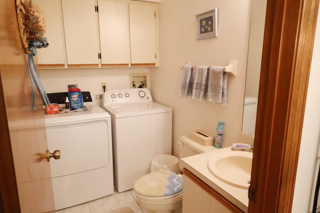 For Sale: $249,000 (2 beds, 2 baths, 1328 Square Feet)