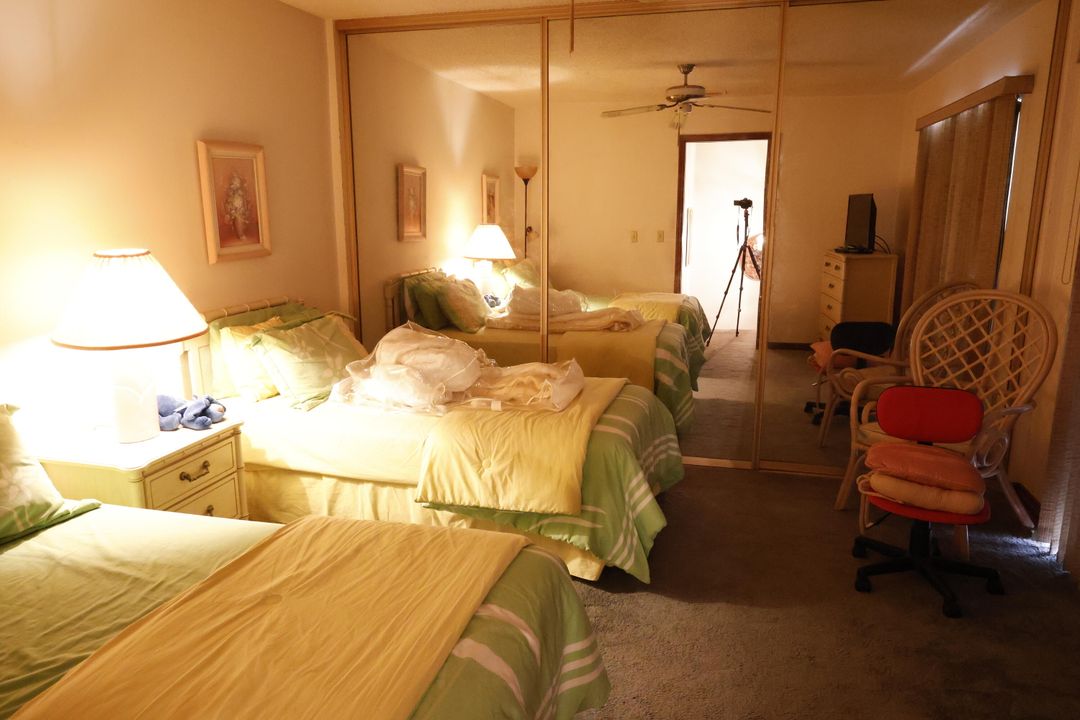 For Sale: $249,000 (2 beds, 2 baths, 1328 Square Feet)