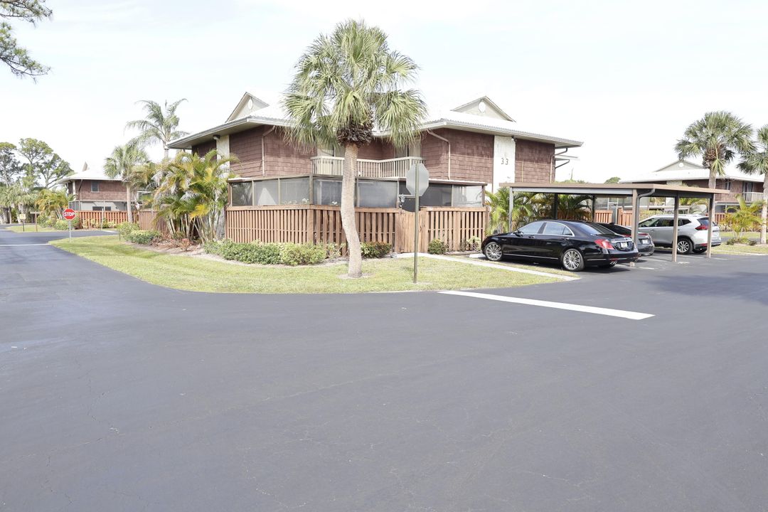 For Sale: $249,000 (2 beds, 2 baths, 1328 Square Feet)