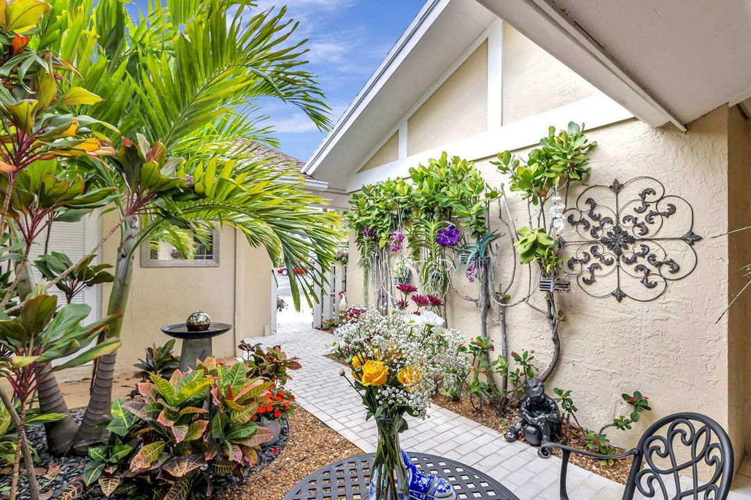 Active With Contract: $7,500 (2 beds, 2 baths, 1392 Square Feet)