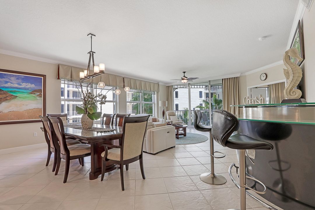 Activo con contrato: $13,000 (3 camas, 3 baños, 2457 Pies cuadrados)