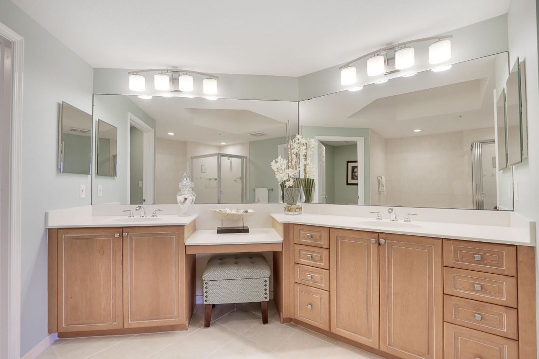 Activo con contrato: $13,000 (3 camas, 3 baños, 2457 Pies cuadrados)