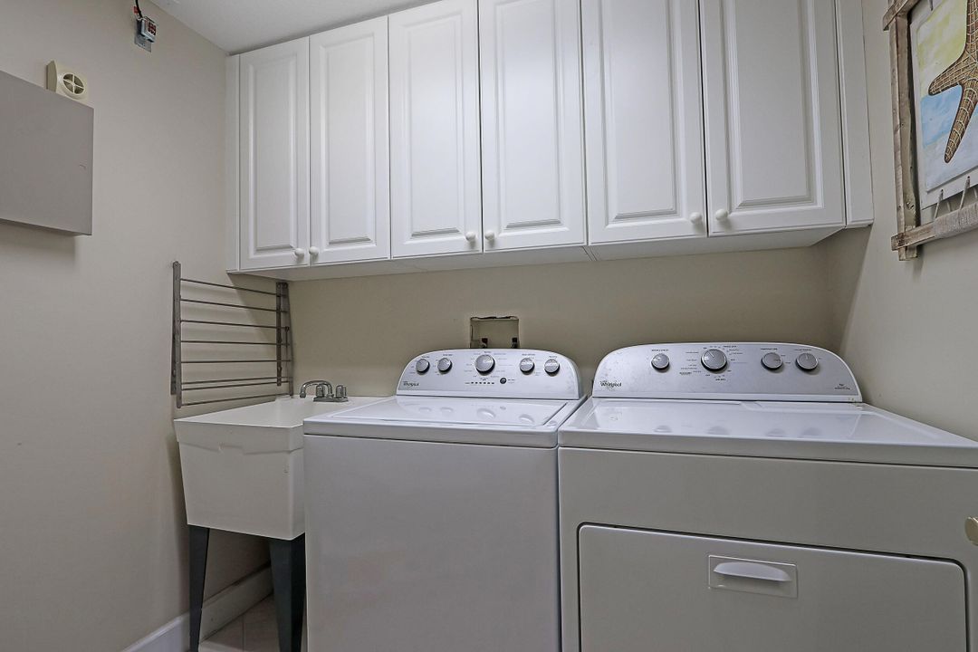 Activo con contrato: $13,000 (3 camas, 3 baños, 2457 Pies cuadrados)