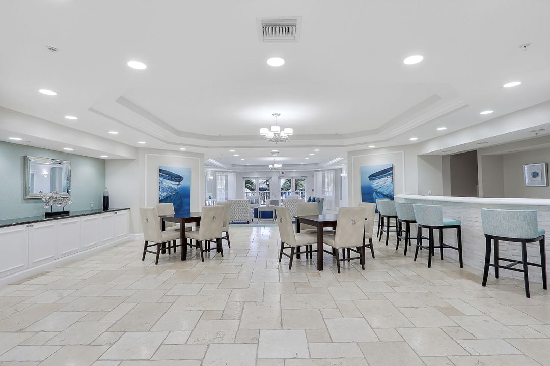 Activo con contrato: $13,000 (3 camas, 3 baños, 2457 Pies cuadrados)