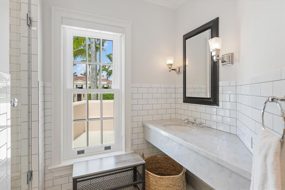 For Rent: $62,500 (4 beds, 4 baths, 3389 Square Feet)