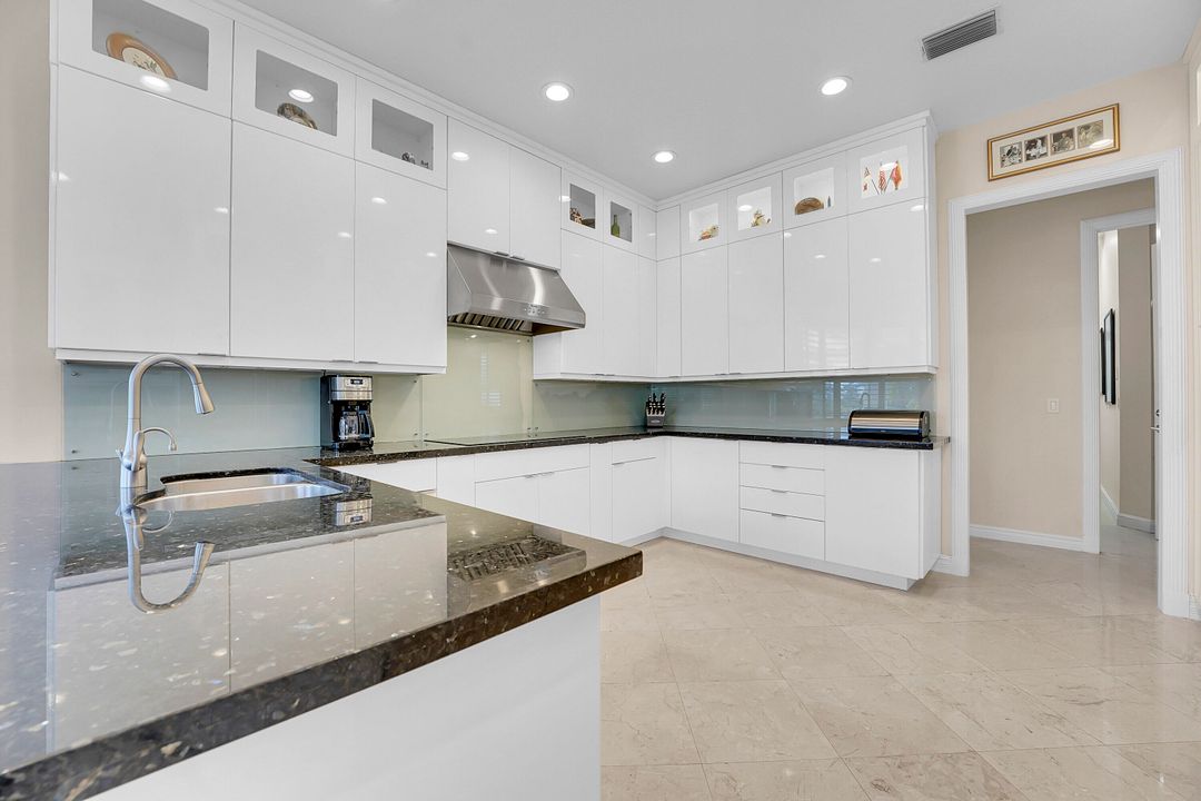 На продажу: $1,369,000 (4 спален, 3 ванн, 2391 Квадратных фут)