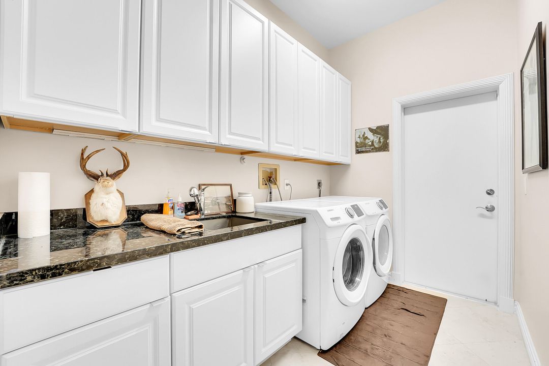 На продажу: $1,369,000 (4 спален, 3 ванн, 2391 Квадратных фут)