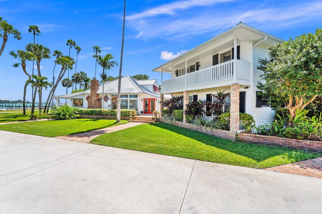 En Venta: $2,397,500 (5 camas, 2 baños, 3129 Pies cuadrados)