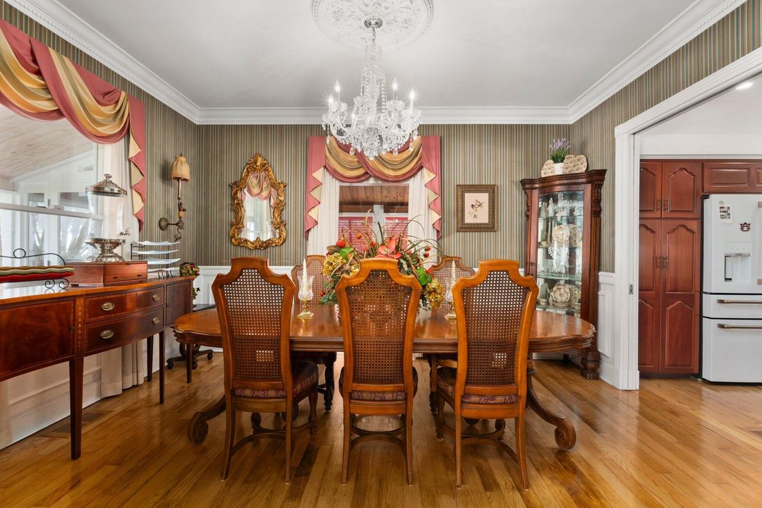 En Venta: $2,397,500 (5 camas, 2 baños, 3129 Pies cuadrados)