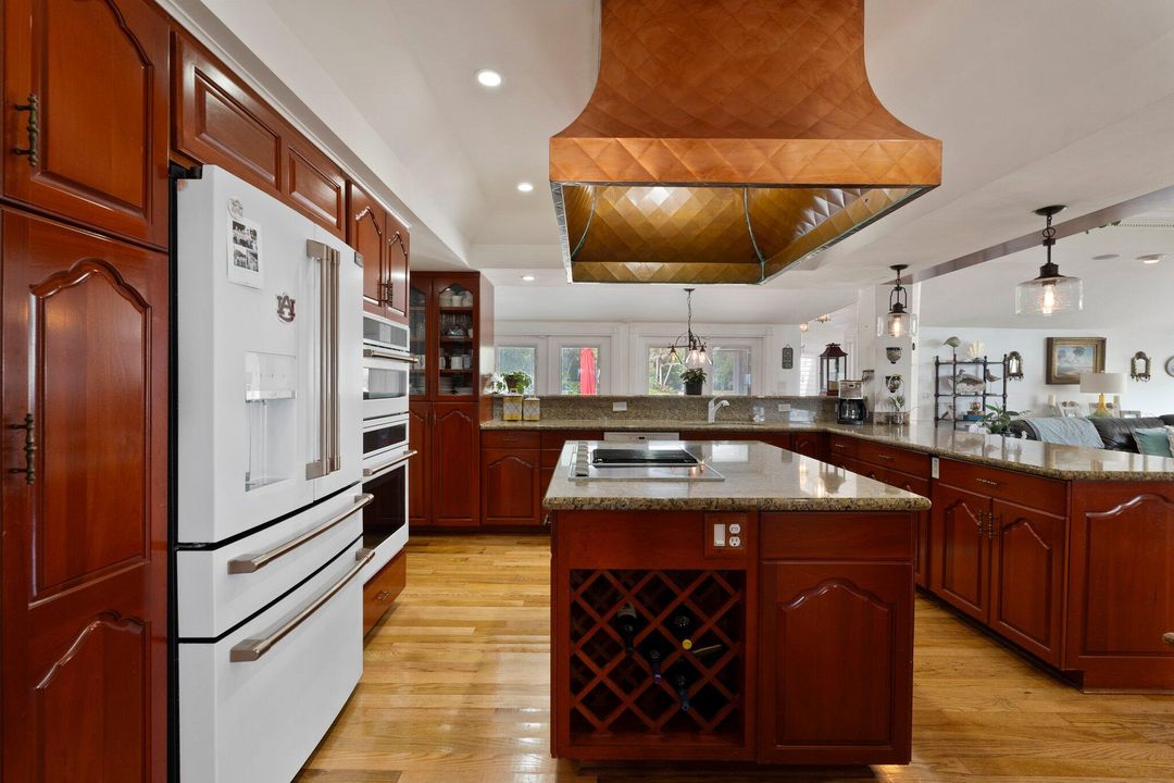 En Venta: $2,397,500 (5 camas, 2 baños, 3129 Pies cuadrados)