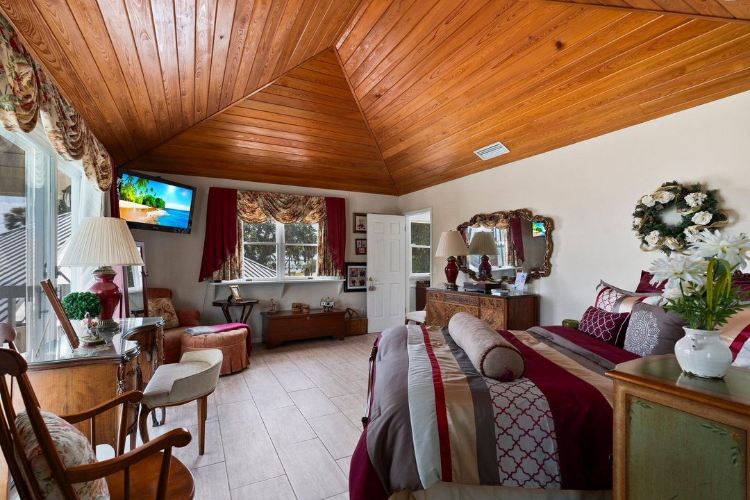 En Venta: $2,397,500 (5 camas, 2 baños, 3129 Pies cuadrados)