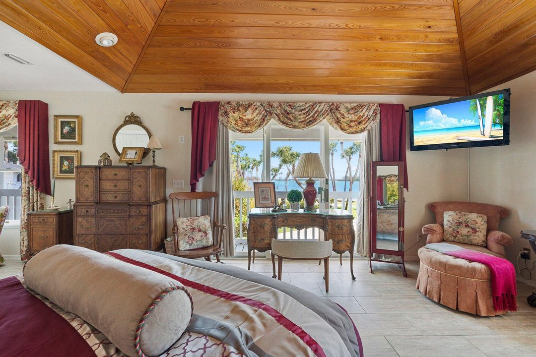 En Venta: $2,397,500 (5 camas, 2 baños, 3129 Pies cuadrados)