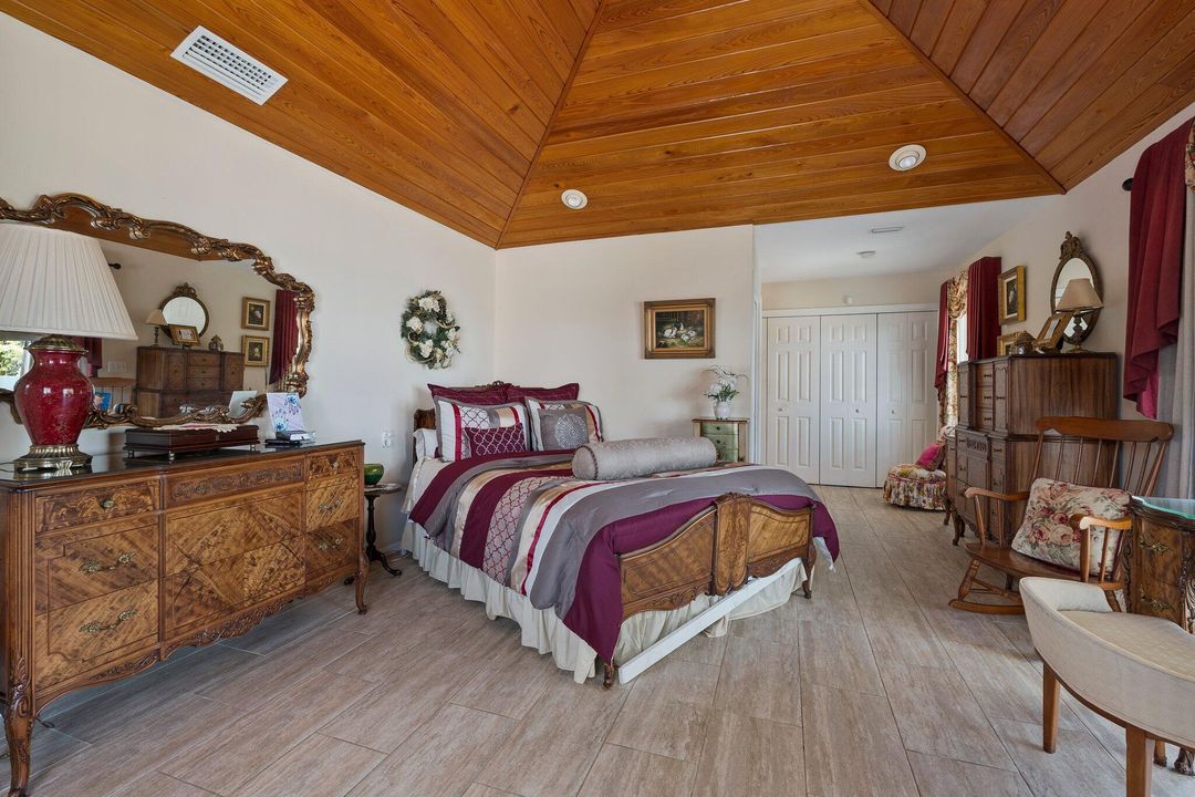 En Venta: $2,397,500 (5 camas, 2 baños, 3129 Pies cuadrados)