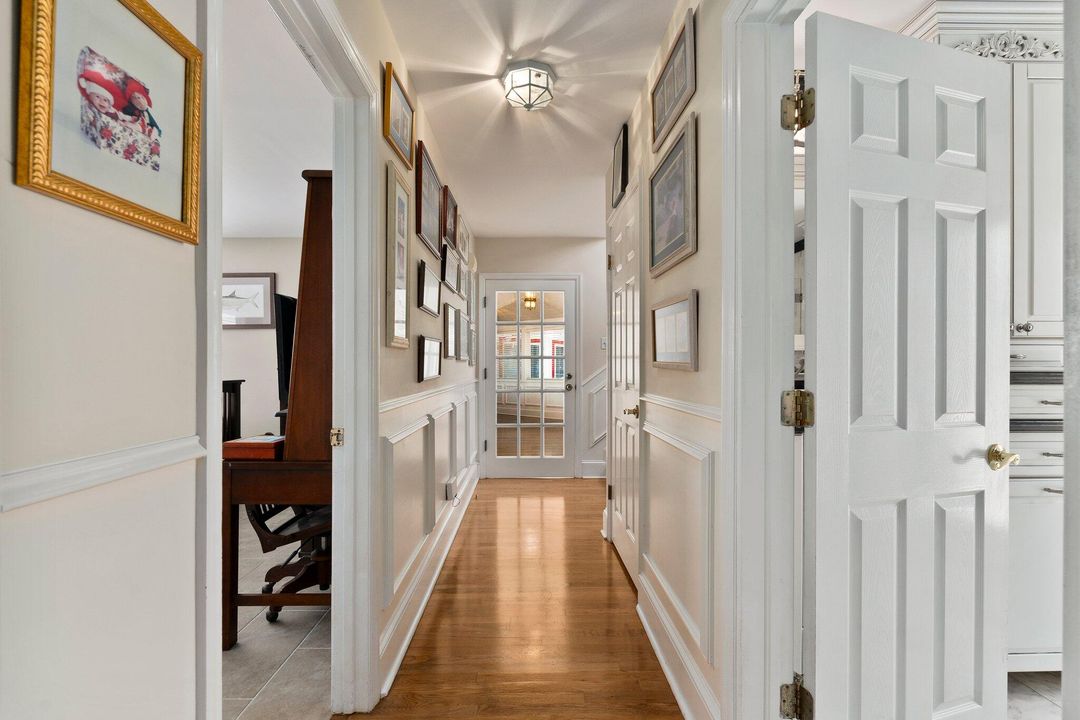 En Venta: $2,397,500 (5 camas, 2 baños, 3129 Pies cuadrados)