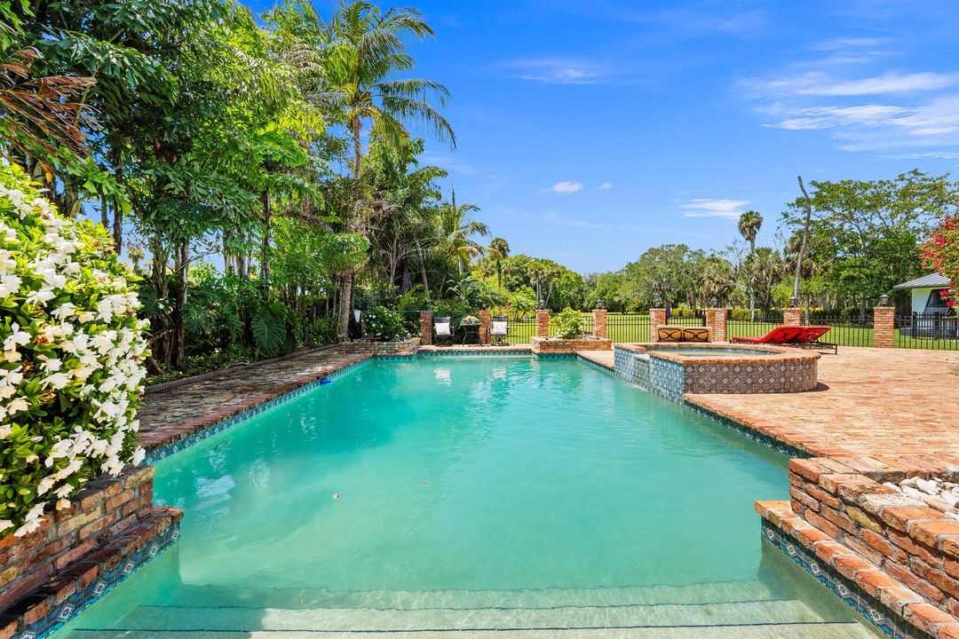 En Venta: $2,397,500 (5 camas, 2 baños, 3129 Pies cuadrados)