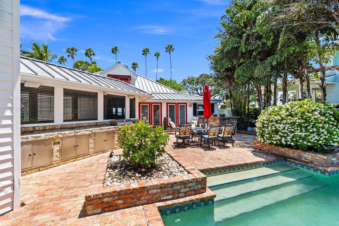 En Venta: $2,397,500 (5 camas, 2 baños, 3129 Pies cuadrados)