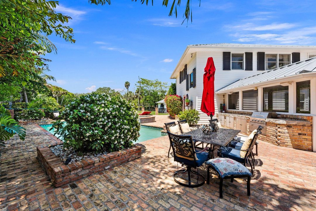 En Venta: $2,397,500 (5 camas, 2 baños, 3129 Pies cuadrados)