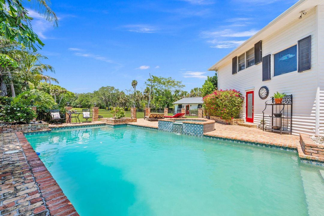 En Venta: $2,397,500 (5 camas, 2 baños, 3129 Pies cuadrados)