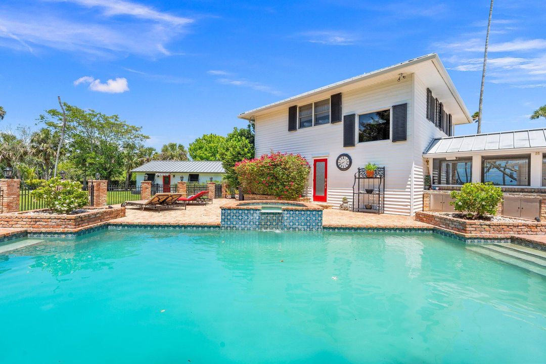 En Venta: $2,397,500 (5 camas, 2 baños, 3129 Pies cuadrados)